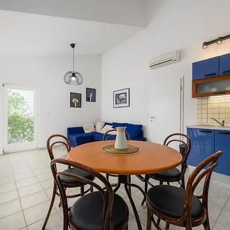 Apartment Tramontana Near The Basanija